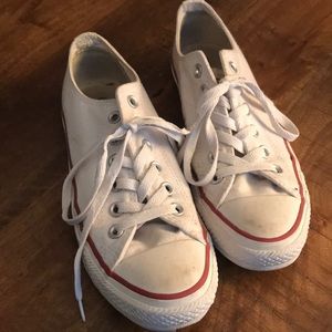 White low top converse